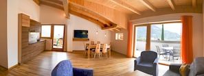 TV, ping pong - Apartment “Zielspitze Residence Spisshof” with Mountain View, Shared Pool and Wi-Fi (Algund)