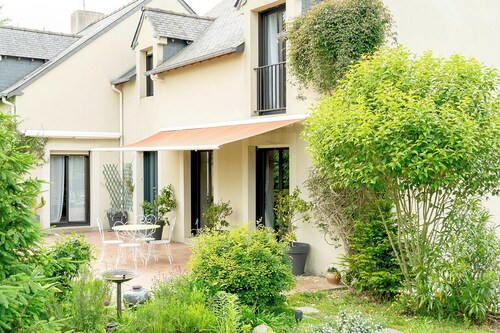 Chiara : douceur et calme avec vues Rance & jardin, à 2 pas de Dinard et St Malo