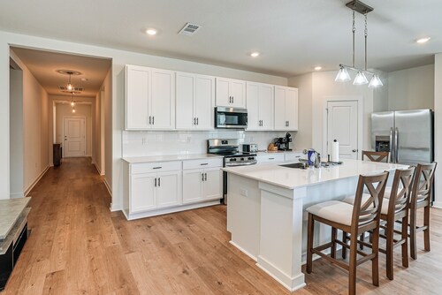 Private Yard & Patio! Modern Home in Panama City