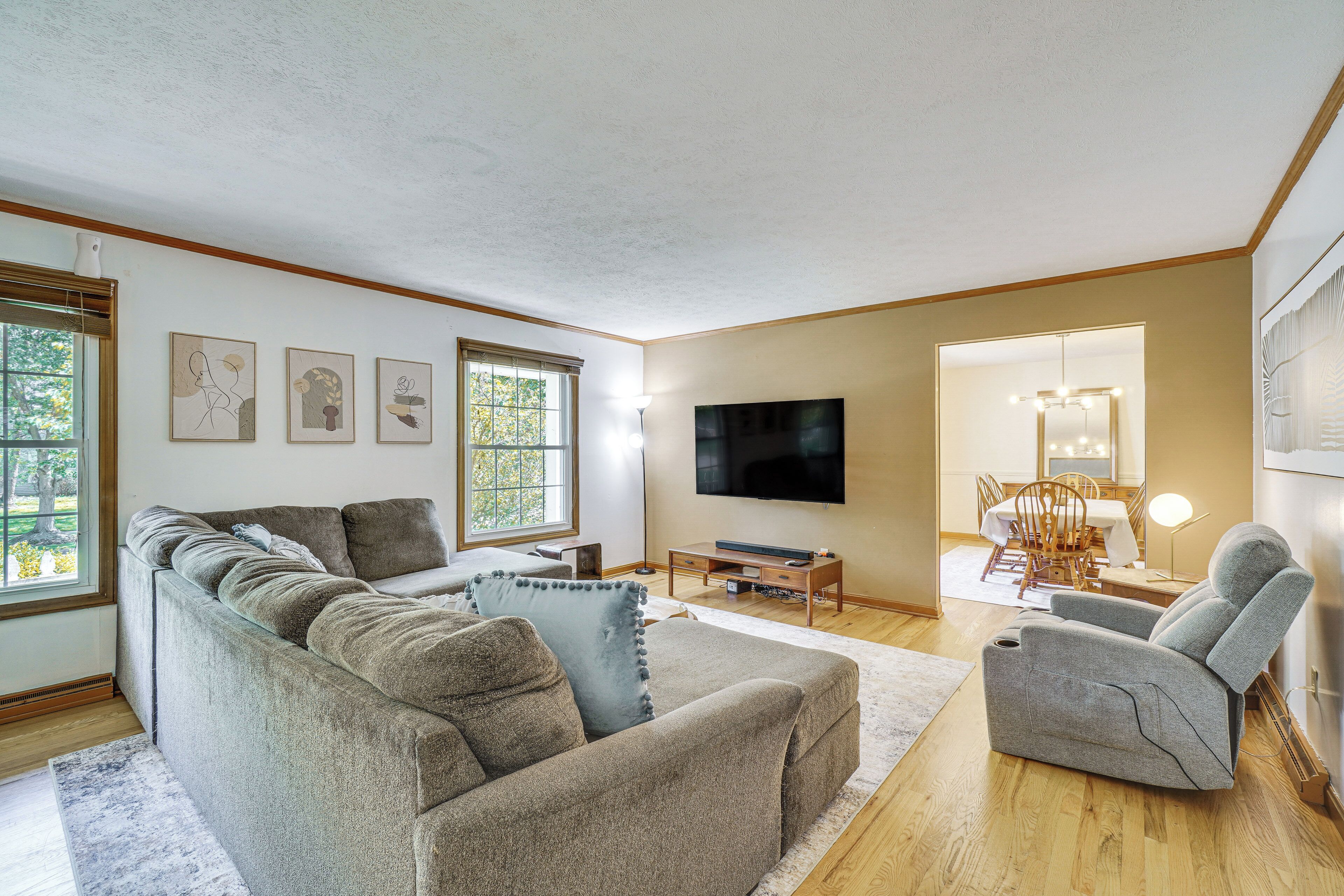 House (3 Bedrooms) | Interior