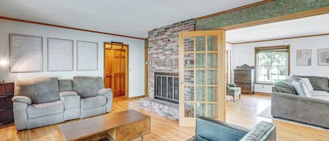 House (3 Bedrooms) | Interior