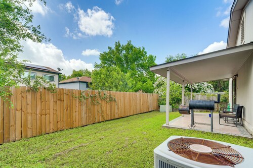 Satx Family Getaway w/ Patio, Grill & Yard!