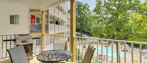 Apartment (2 Bedrooms) | Front of property