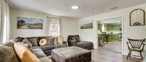 House (3 Bedrooms) | Front of property