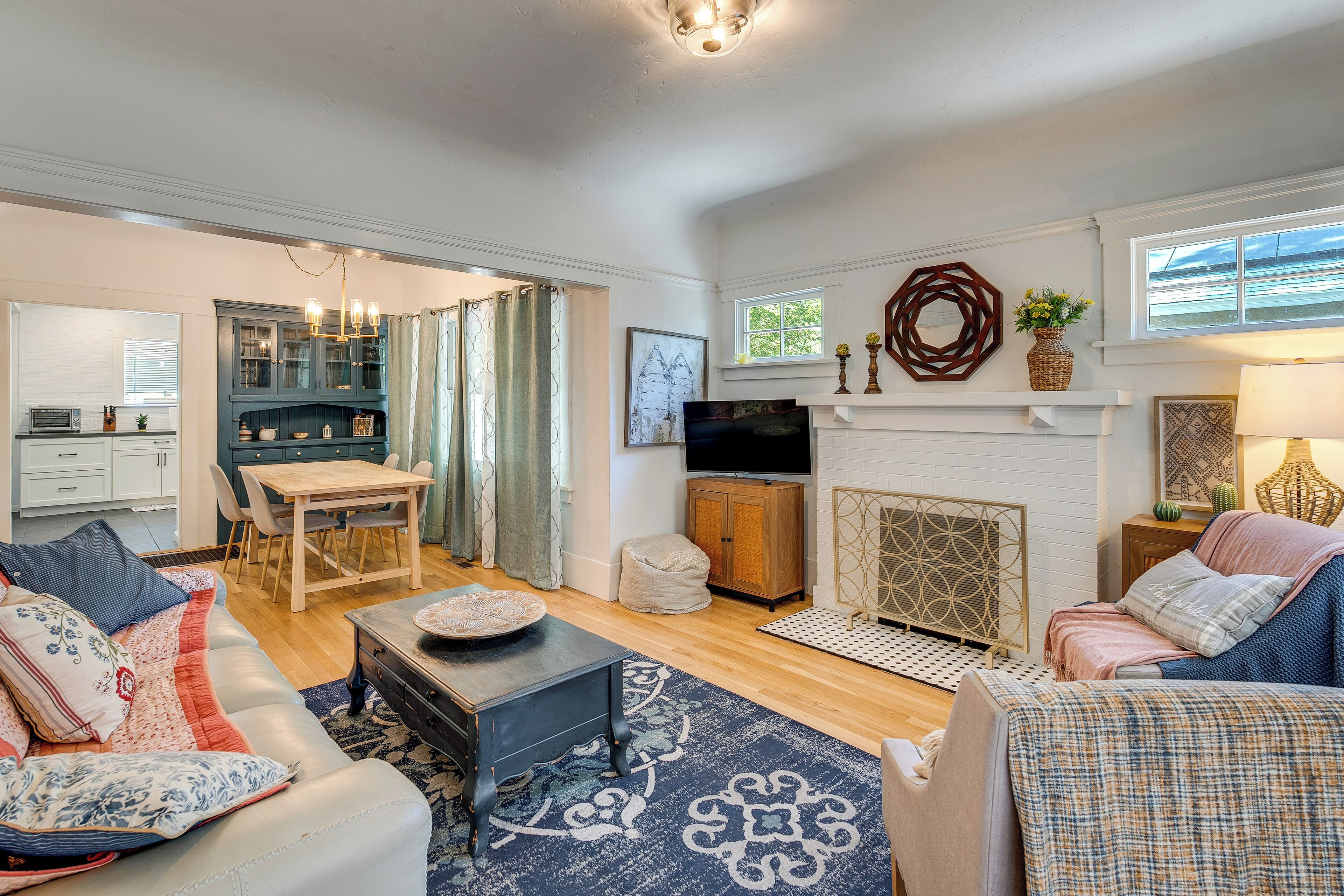 House (2 Bedrooms) | Interior