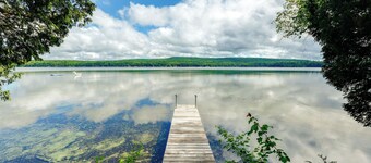 Dock & Gym! Lakefront Family Retreat in Lincoln