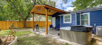 New! Walk to Square - Granbury Gem w/ Hot Tub