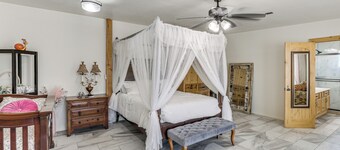 Great for Families! Mtn-view Getaway in Maricopa