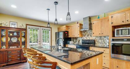 10-acre Retreat w/ Hiking! Gateway to Holden Beach
