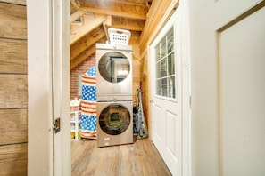 House (1 Bedroom) | Interior - 3 Mi to Shenango Lake! Dusk-to-dawn Barndominium (Hermitage)