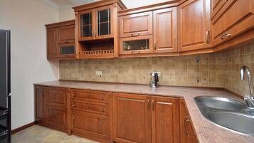 Apartment, 2 Bedrooms, Balcony | Private kitchen