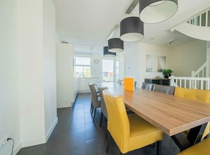 House | Tempat makan