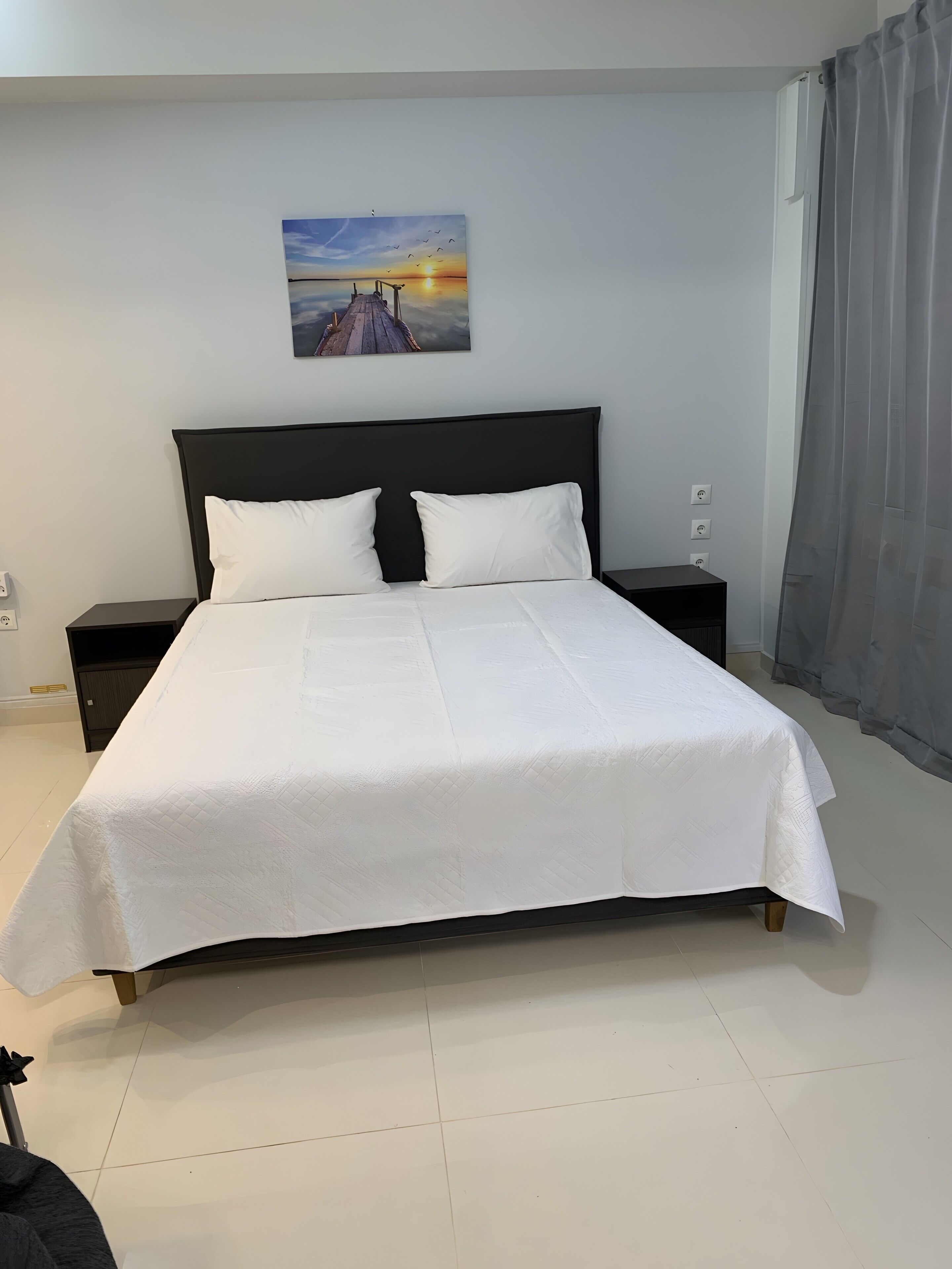 WiFi, bed sheets