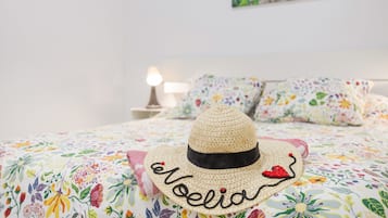 WiFi, bed sheets