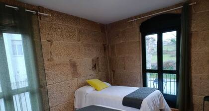 A charming stone house in Xunqueira