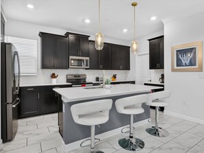 Private kitchen - Modern Championsgate Pool Villa Waterparks! Disney. 616 (Kissimmee)