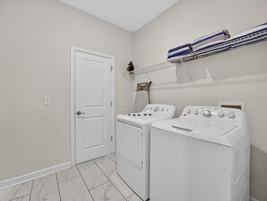 Interior - Modern Championsgate Pool Villa Waterparks! Disney. 616 (Kissimmee)