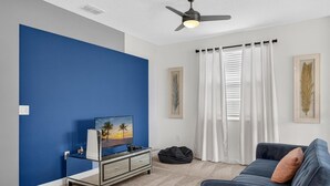 Smart TV - Modern Championsgate Pool Villa Waterparks! Disney. 616 (Kissimmee)