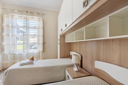 ‘Makari’ Apartment with Sea View and Wi-Fi