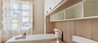 Apartment 'Makari' with Sea View and Wi-Fi