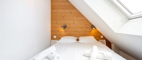 WiFi, bed sheets