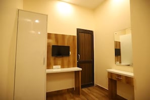 Deluxe Double Room | Interior - The Park View Amritsar (Amritsar)