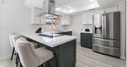 Endless Summer-2 BR 2 BA newly renovated: Close to Phoenix Scottsdale & Glendale