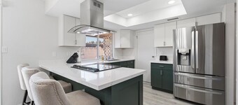 Endless Summer-2 BR 2 BA newly renovated: Close to Phoenix Scottsdale & Glendale