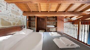 WiFi, bed sheets