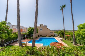Pool - Alma&Mateo Apartment with Lake Views, Wi-Fi, and Air Conditioning. Pets on Request. (El Moncayo)