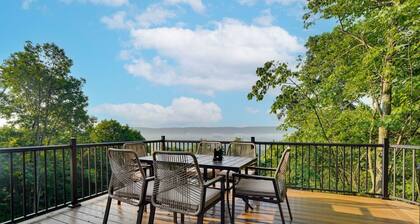 Tower Treehouse | Rooftop Hot Tub • Sky Bridge • Wellness Retreat