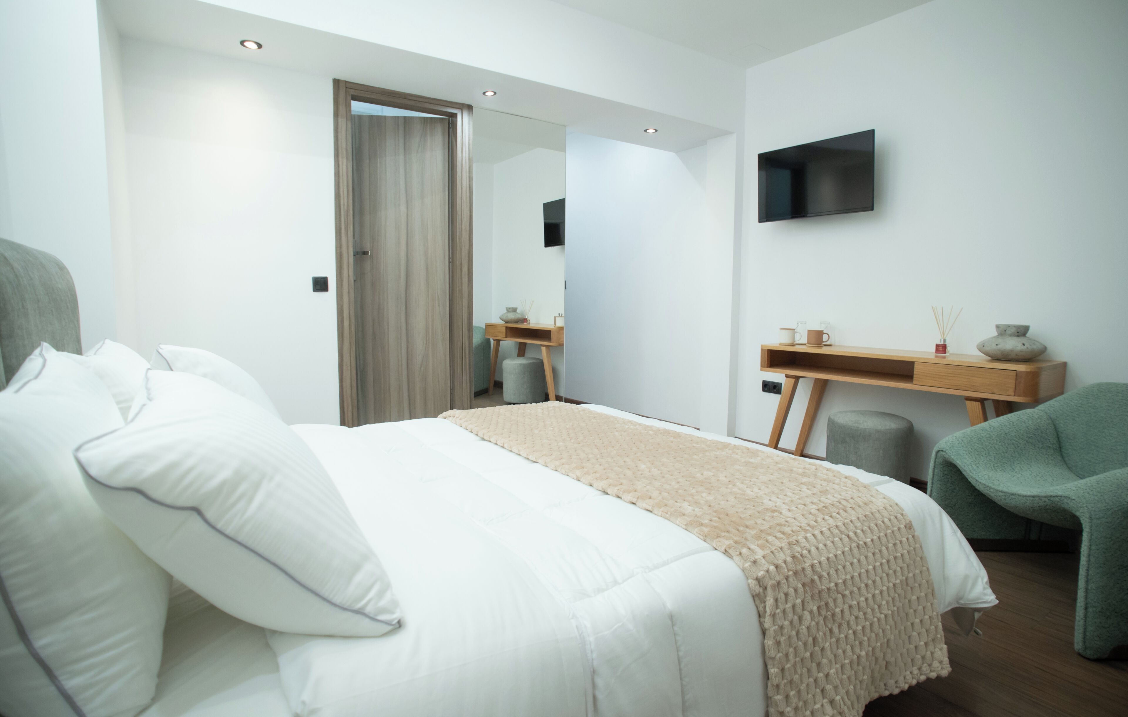 Superior Double Room, Balcony | Desk, laptop workspace, blackout drapes, iron/ironing board
