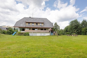 Exterior - Apartment Haus Schöne Aussicht with Mountain View and Private Terrace (Bernau im Schwarzwald)