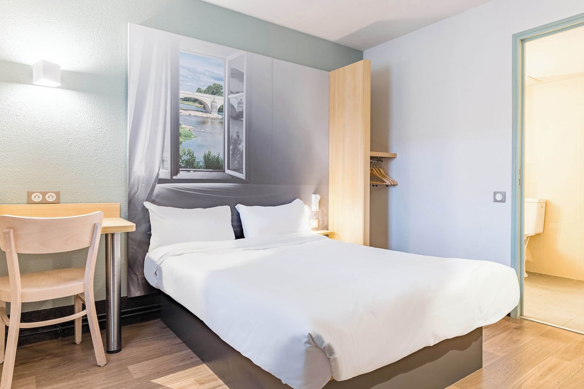 Double Room, Accessible, Non Smoking | Wi-fi percuma, cadar katil 
