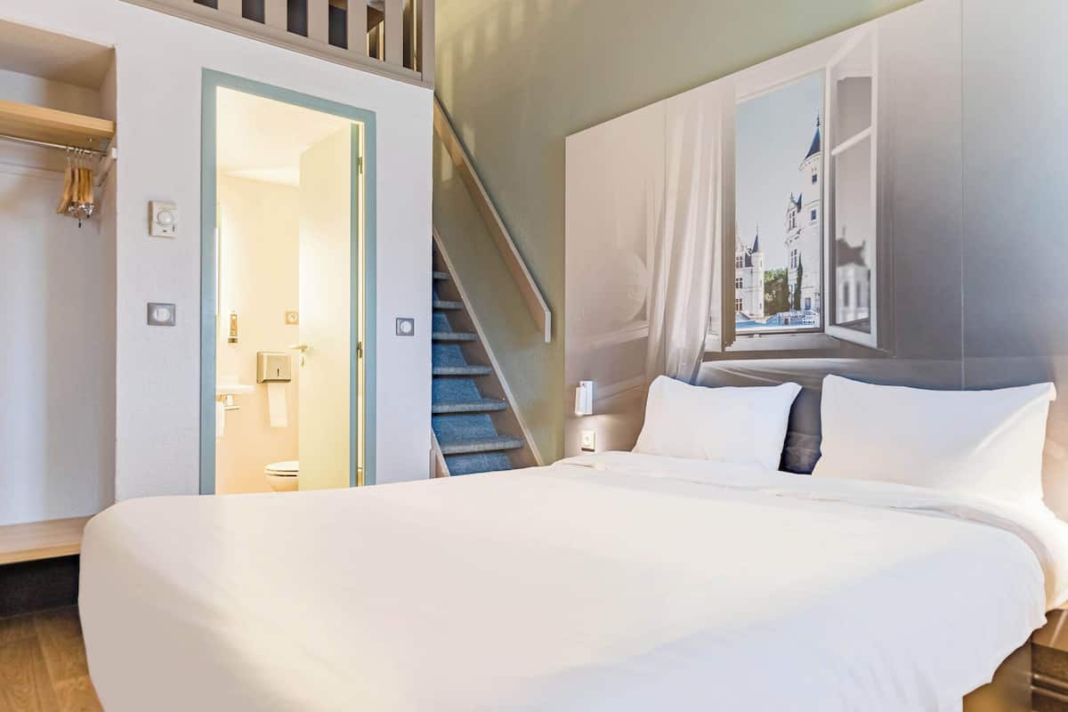 Quadruple Room, Non Smoking | Wi-fi percuma, cadar katil 