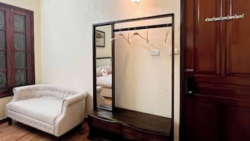 Standard Double Room, Balcony | Interior