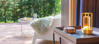 More Mountain - The Jazz Pad is a 1 bedroom cosy mountain hideaway offering the perfect retreat in the heart of Morzine. Just Minutes from the centre of town and close to the slopes, this apartment is ideal for couples, small families or friends.