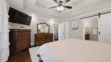 House, 3 Bedrooms | 3 bedrooms, laptop workspace, iron/ironing board, free WiFi