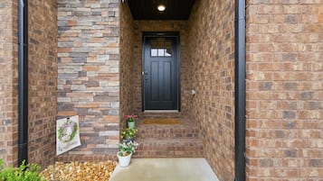 House, 3 Bedrooms | Exterior detail