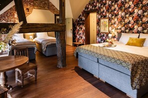 Room - Vrbo Property (Ingber)