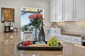 Coffee/tea maker, fridge, microwave, oven - 4084 Shibui by the Bay - Skyline Forest Townhouse (Monterey)