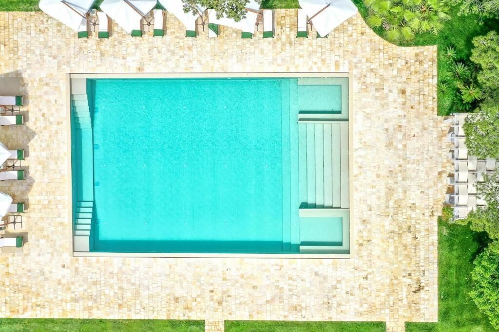 Seasonal outdoor pool