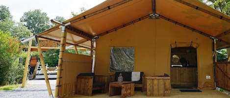 House | Terrace/patio