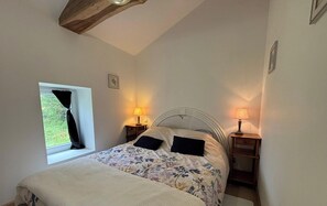 3 chambres, accès au Wi-Fi (inclus), literie fournie