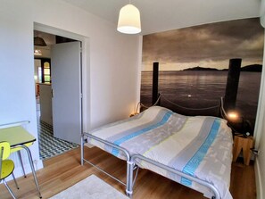 Room - Air-conditioned apartment in the heart of Mèze - 2 guests (Mèze)