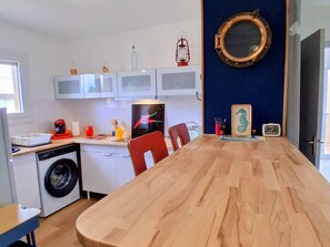 Private kitchen - Air-conditioned apartment in the heart of Mèze - 2 guests (Mèze)