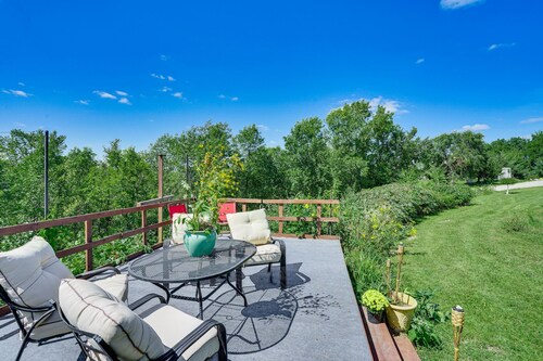 CABIN - Pet Friendly, Lake View, Patio & Deck, Trails