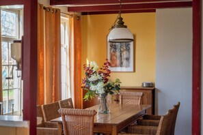 Villa | Restaurantes