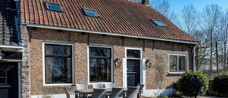 Villa | Buiten dineren