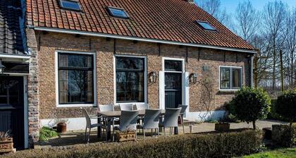 Farmhouse Near Baarland Beach
